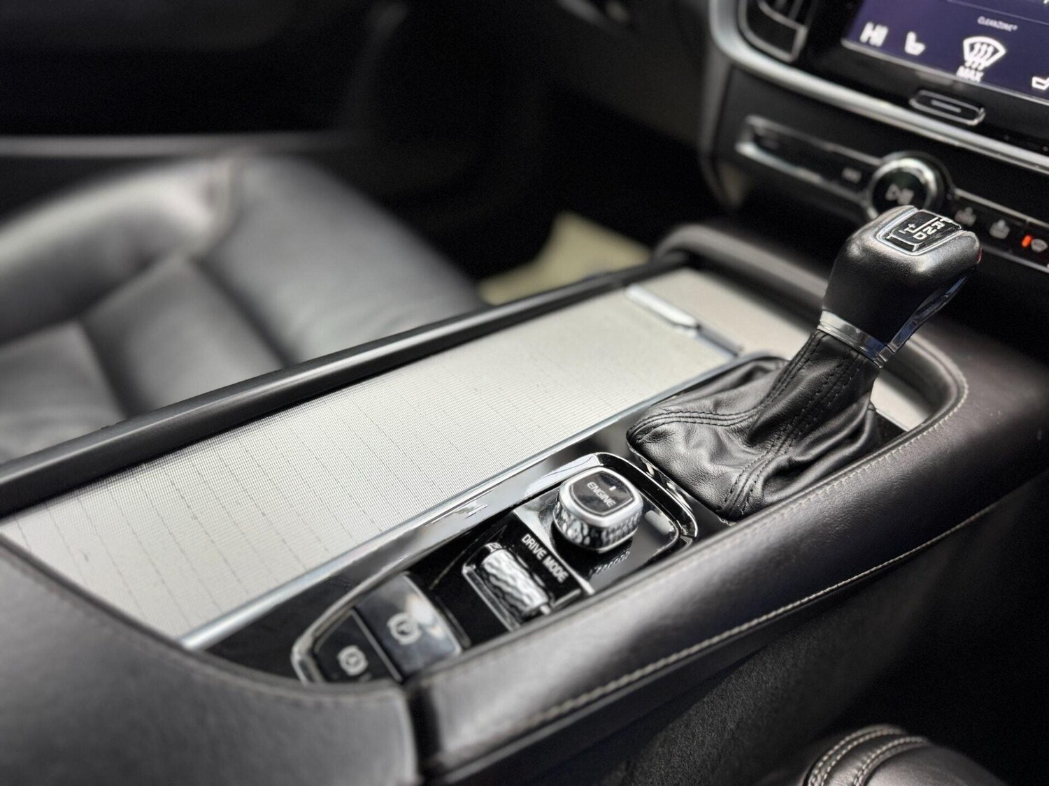 Used Volvo S90 2017 for sale - 77878020: Photo 36