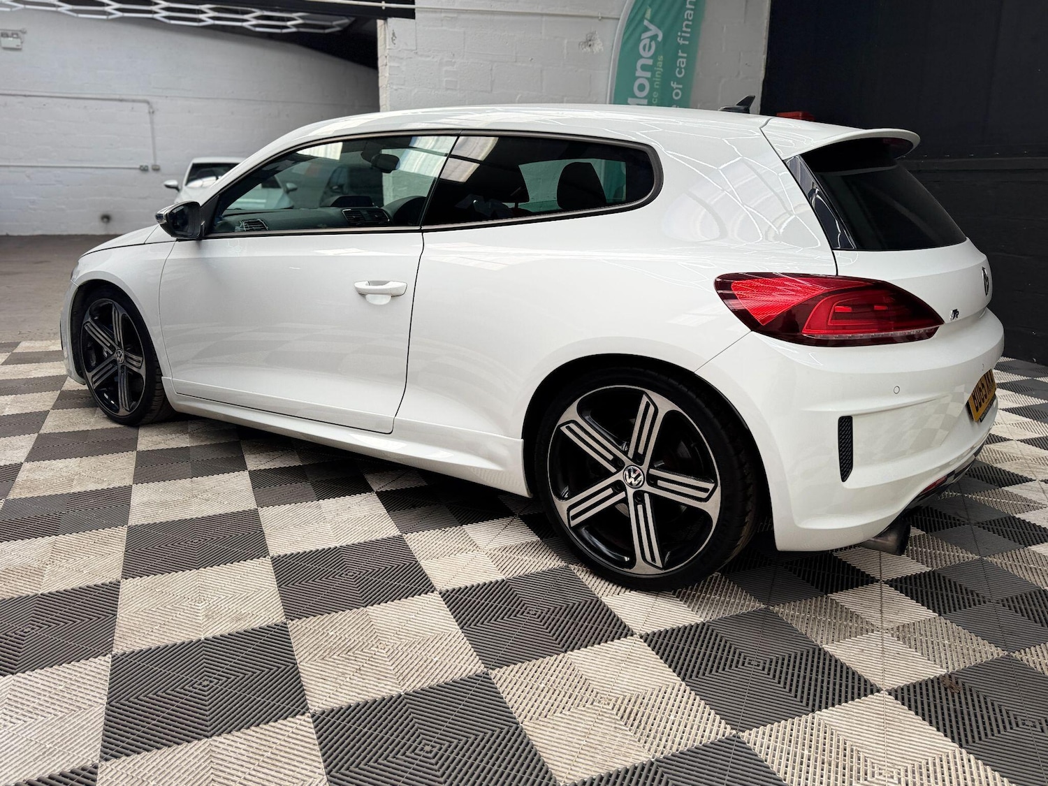 Used Volkswagen Scirocco 2015 for sale - 77611622: Photo 13
