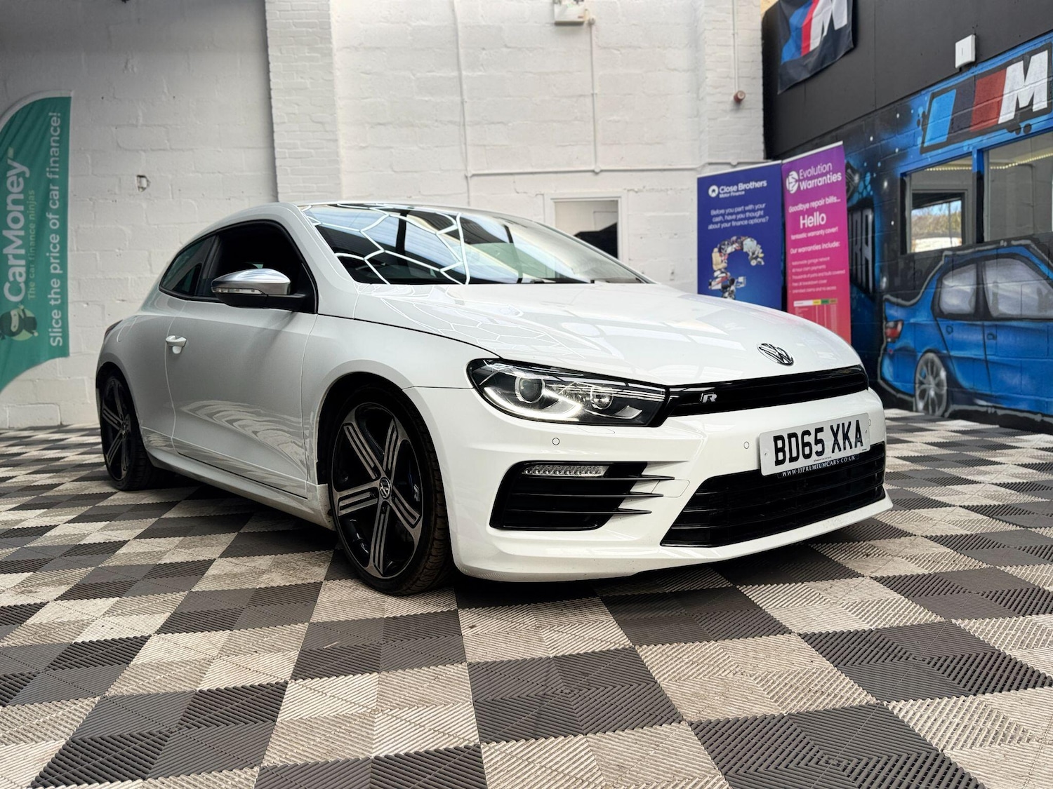 Used Volkswagen Scirocco 2015 for sale - 77611622: Photo 2