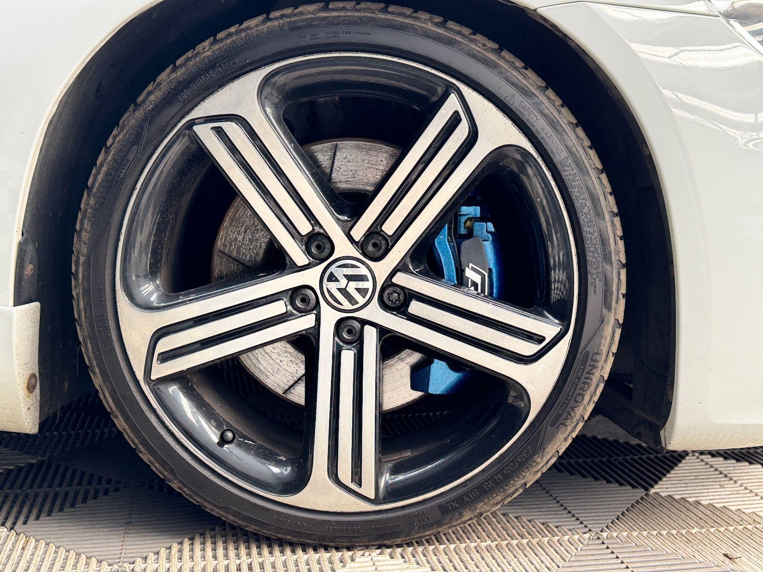 Used Volkswagen Scirocco 2015 for sale - 77611622: Photo 25