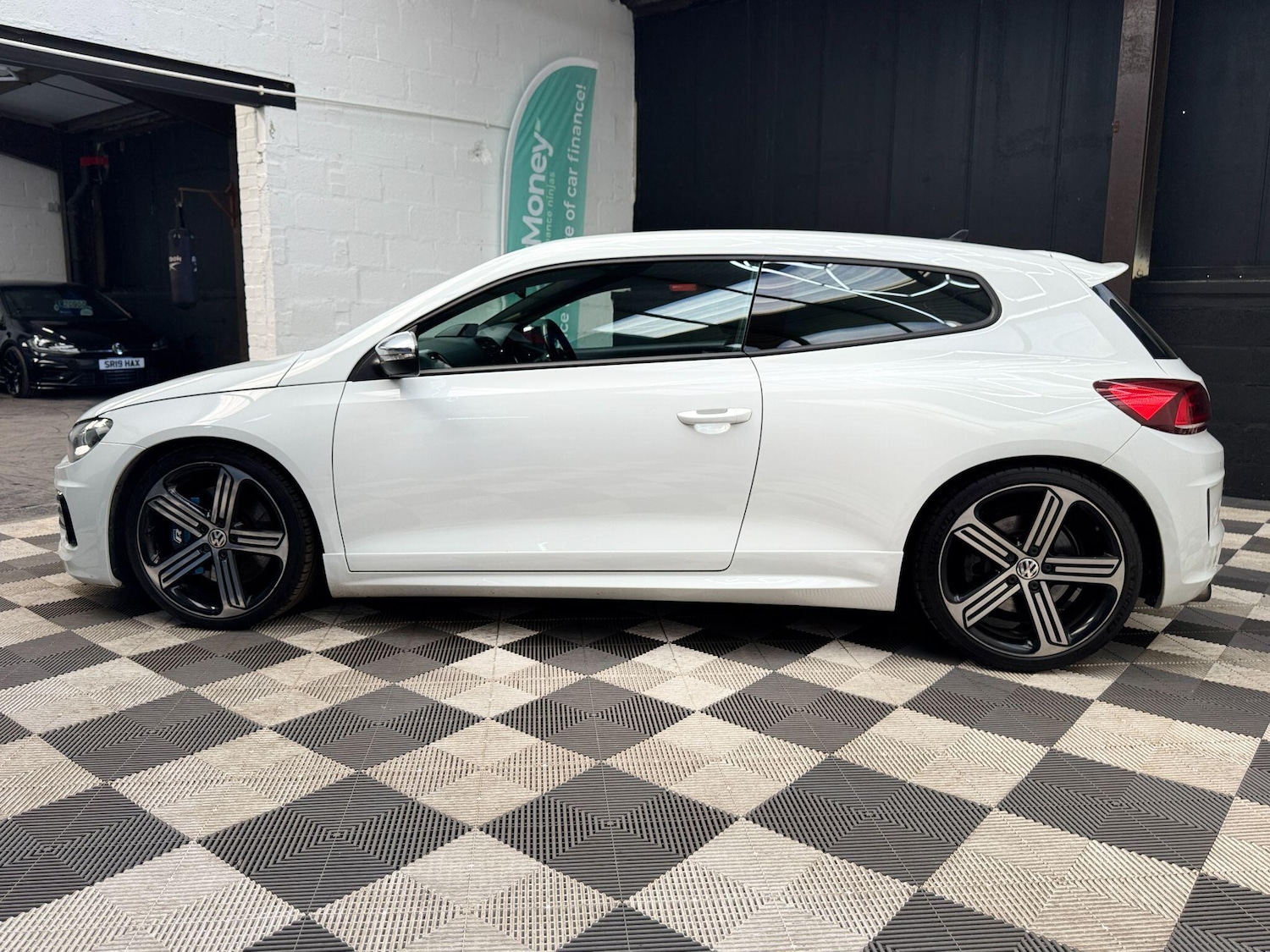 Used Volkswagen Scirocco 2015 for sale - 77611622: Photo 37
