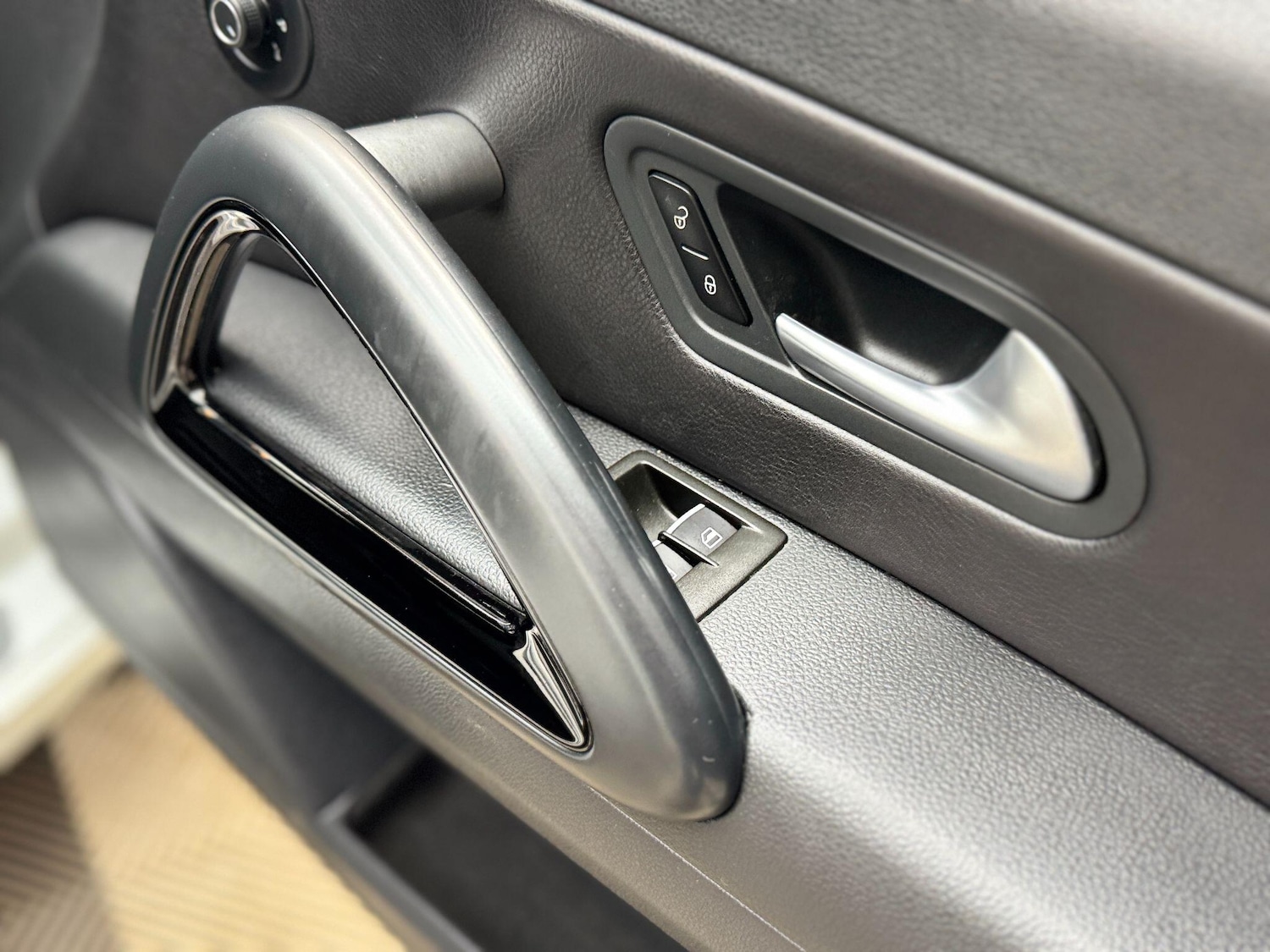 Used Volkswagen Scirocco 2015 for sale - 77611622: Photo 38