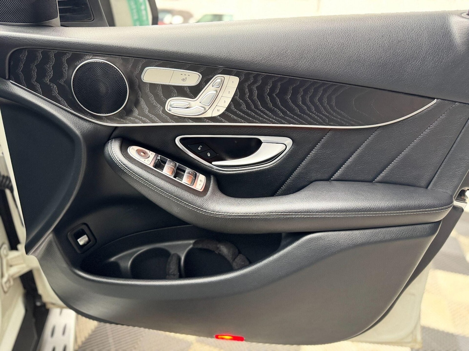 Used Mercedes-Benz GLC 2017 for sale - 77878018: Photo 23