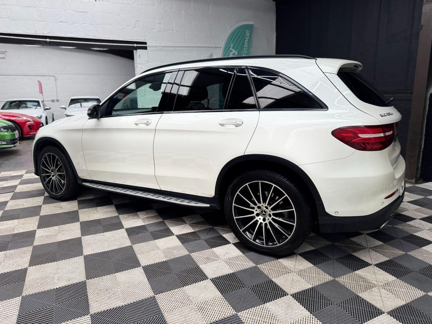 Used Mercedes-Benz GLC 2017 for sale - 77878018: Photo 4