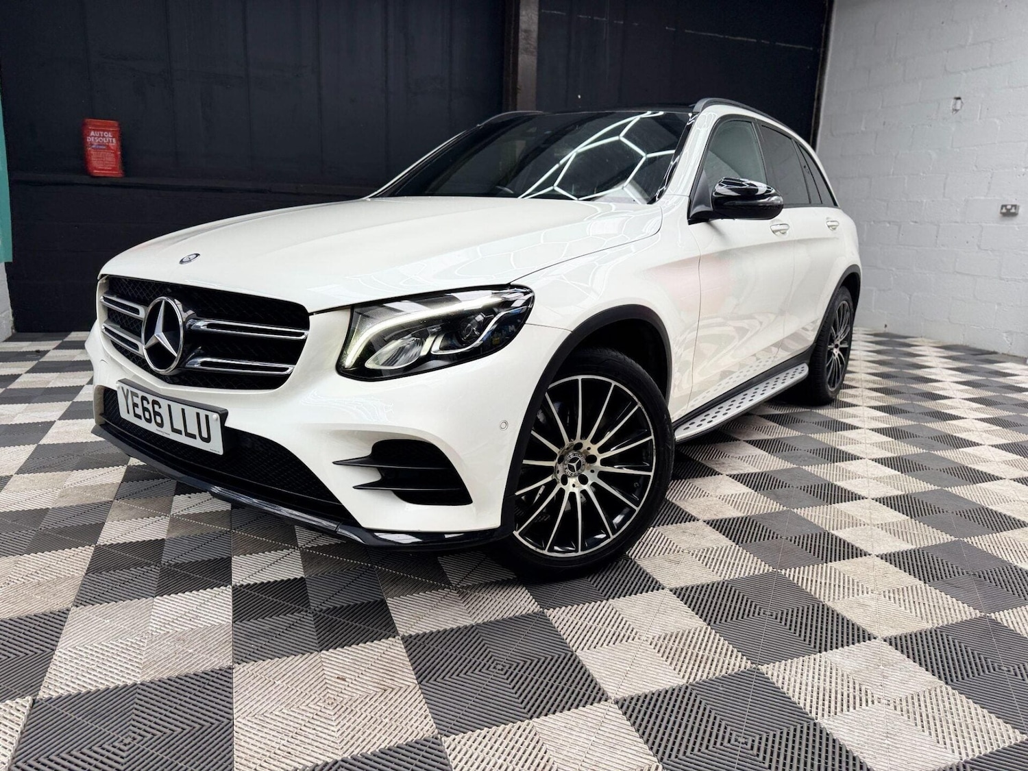 Used Mercedes-Benz GLC 2017 for sale - 77878018: Photo 6