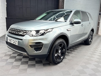 Used Land Rover Discovery Sport 2017 for sale - 79559974: Photo