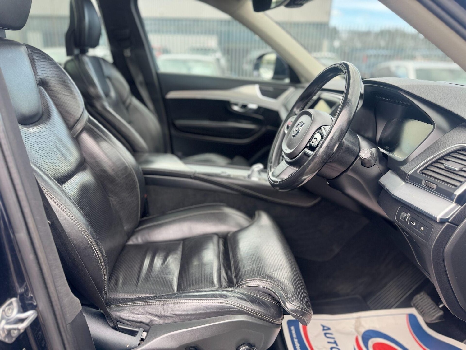 Used Volvo XC90 2016 for sale - 78097929: Photo 28