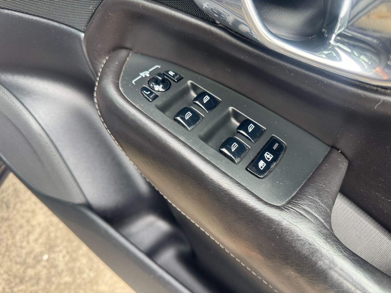 Used Volvo XC90 2016 for sale - 78097929: Photo 41