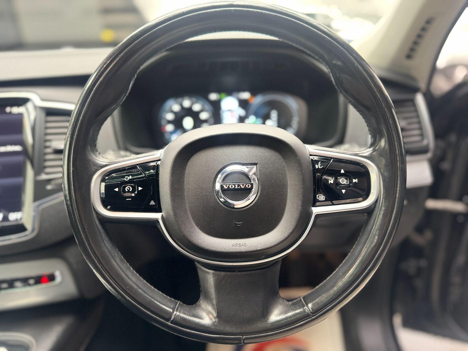 Used Volvo XC90 2016 for sale - 78097929: Photo 56