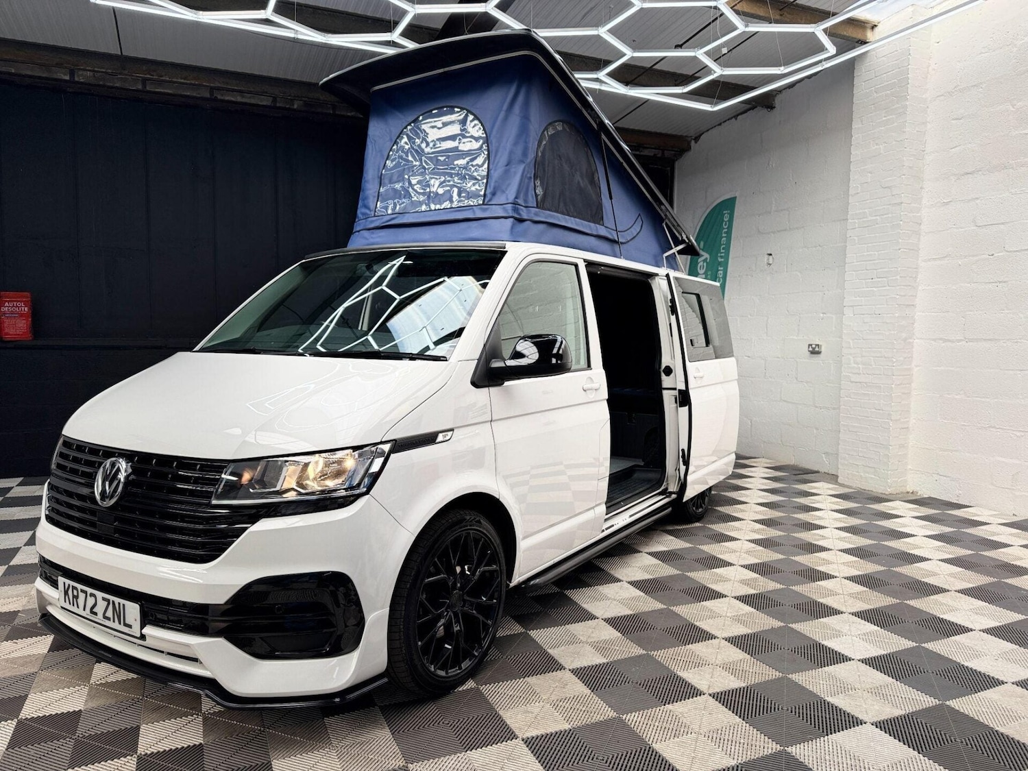 Used Volkswagen Transporter 2023 for sale - 77878037: Photo 12