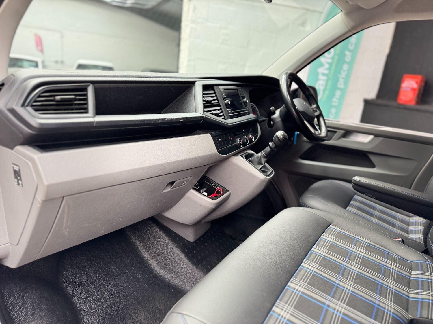 Used Volkswagen Transporter 2023 for sale - 77878037: Photo 25