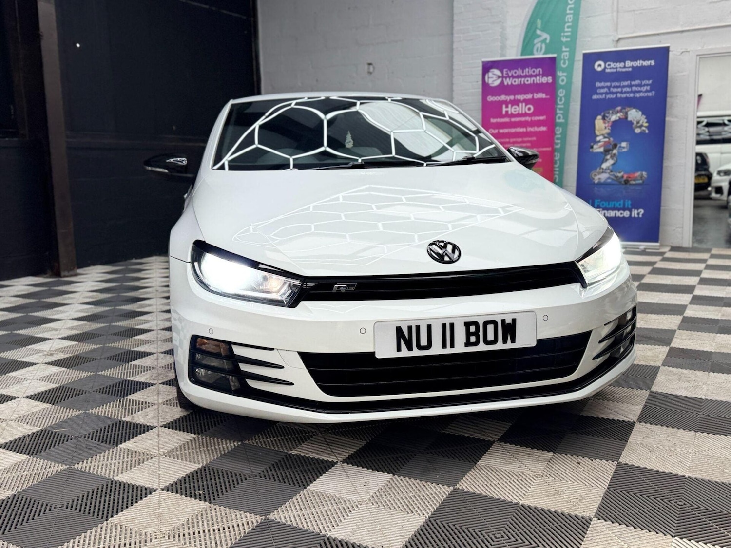 Used Volkswagen Scirocco 2016 for sale - 77878052: Photo 2