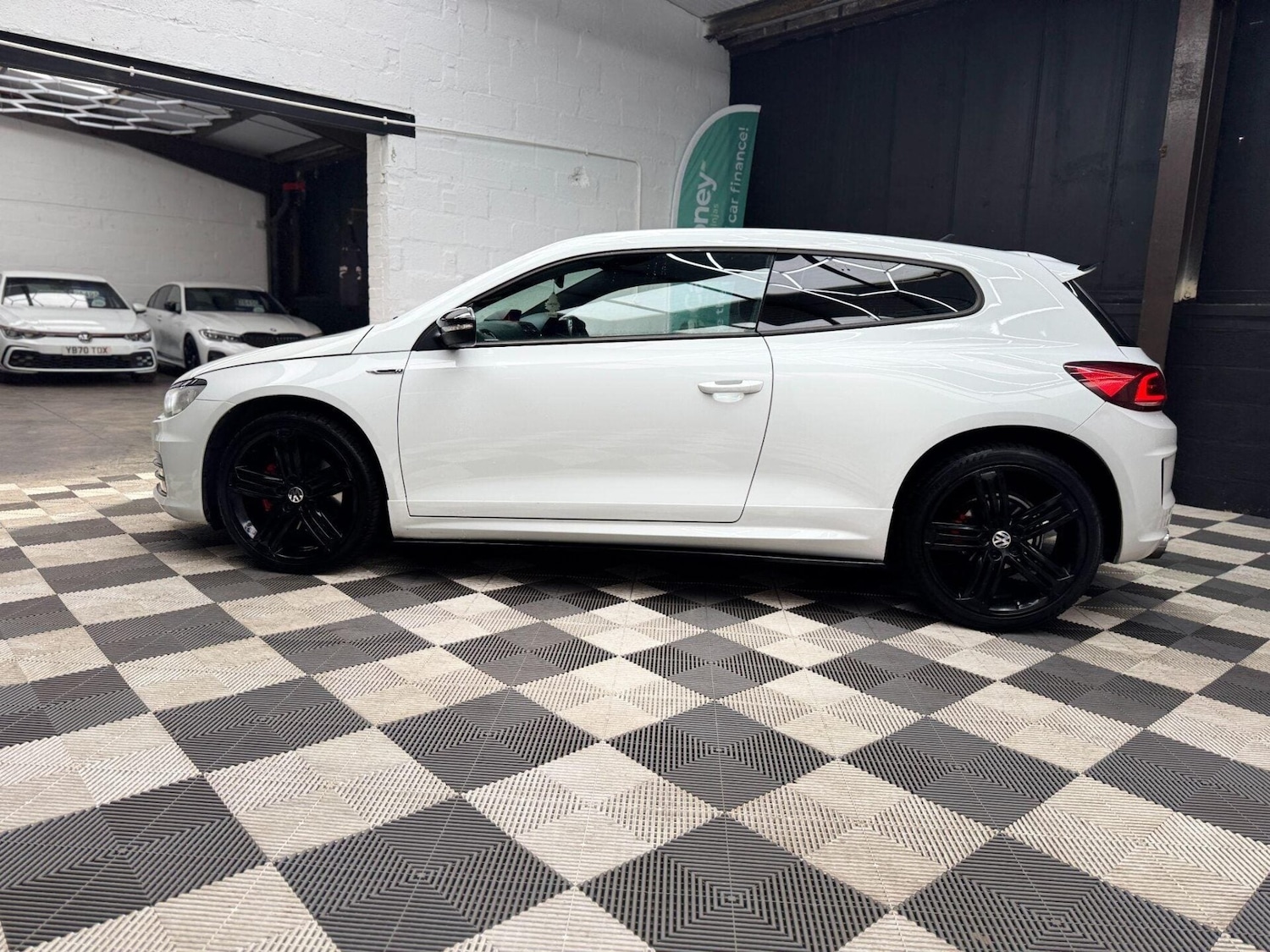 Used Volkswagen Scirocco 2016 for sale - 77878052: Photo 4