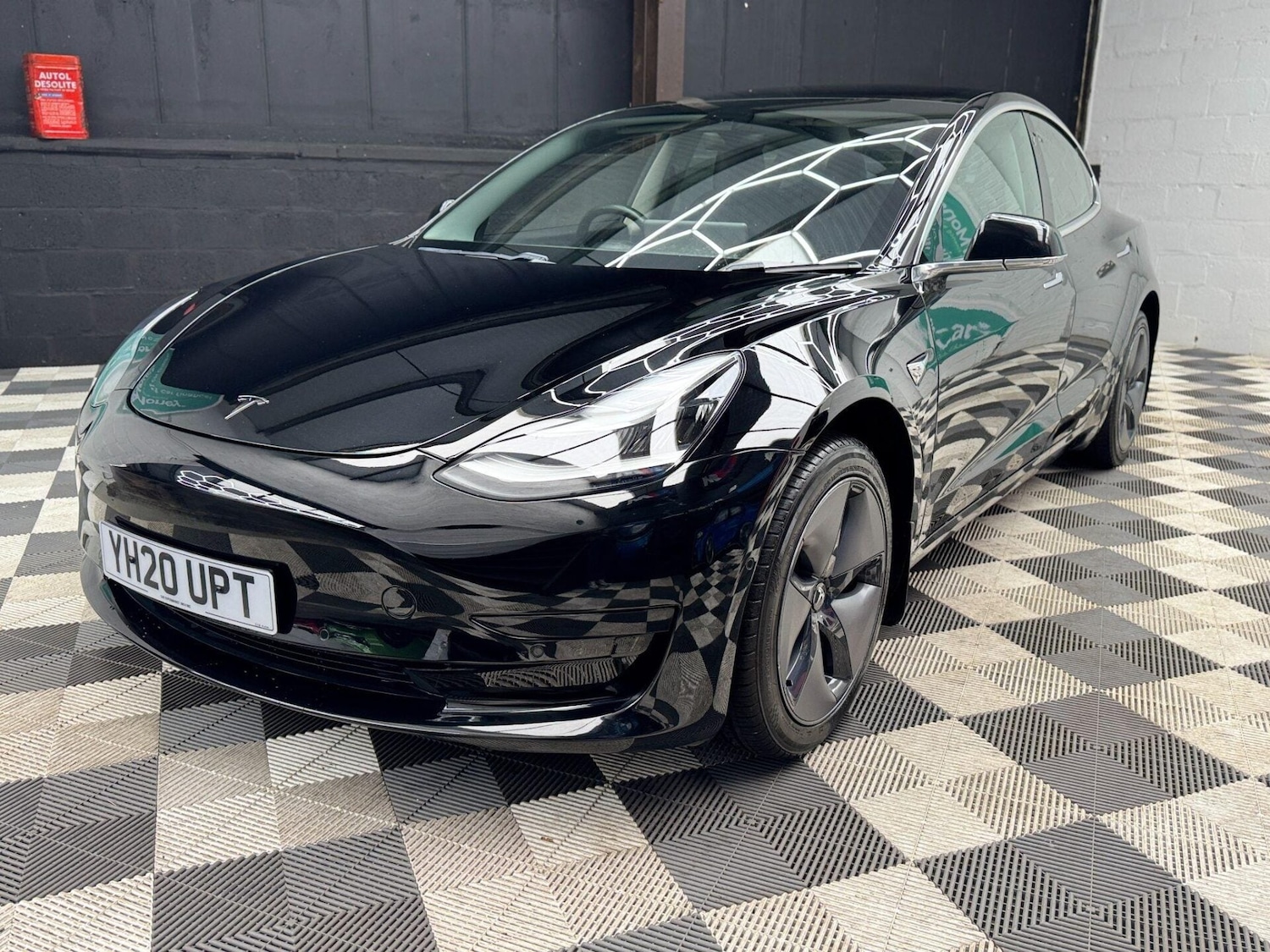 Used Tesla Model 3 2020 for sale - 77877996: Photo 3