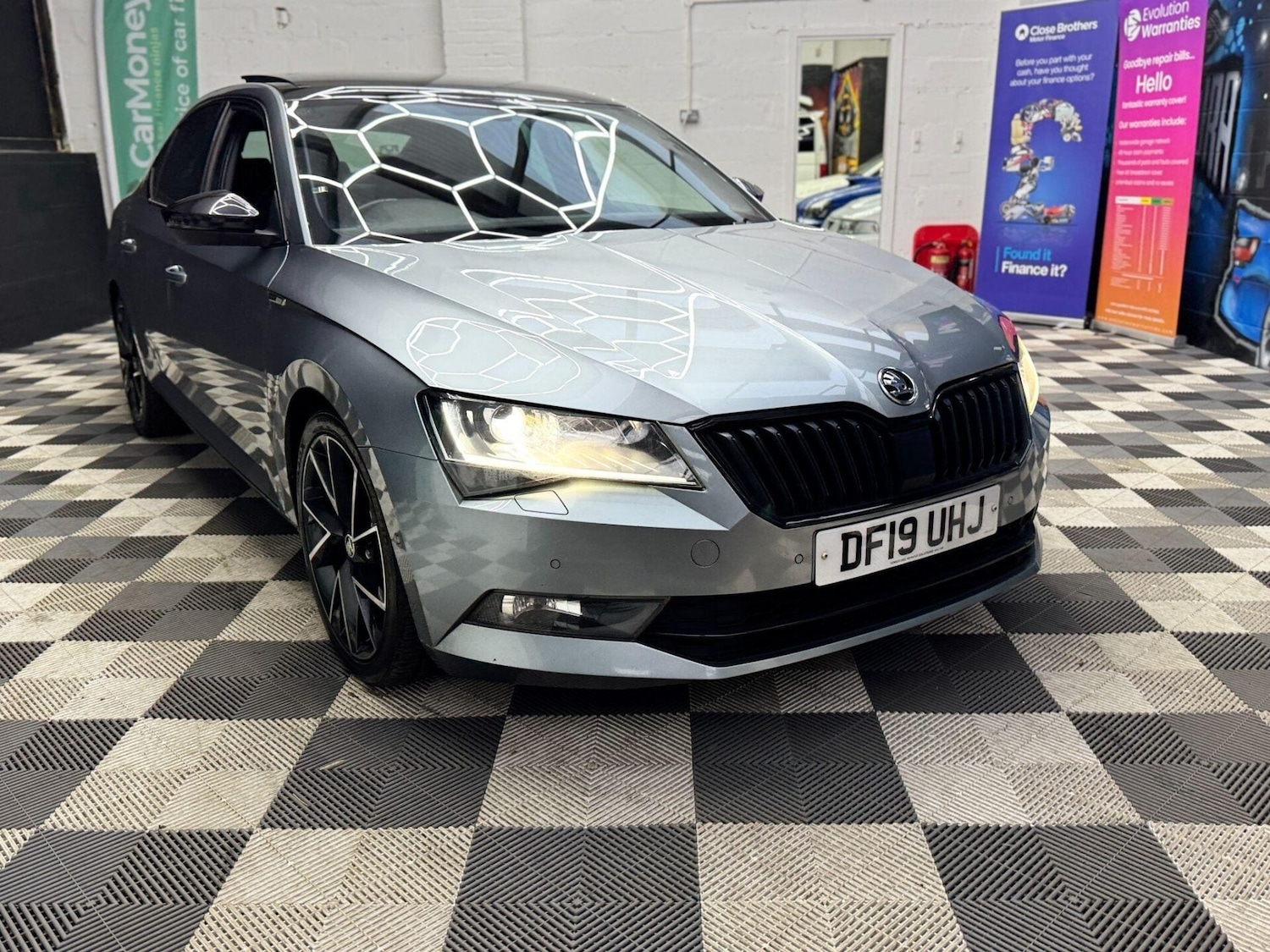 Used Skoda Superb 2019 for sale - 77878003: Photo 2
