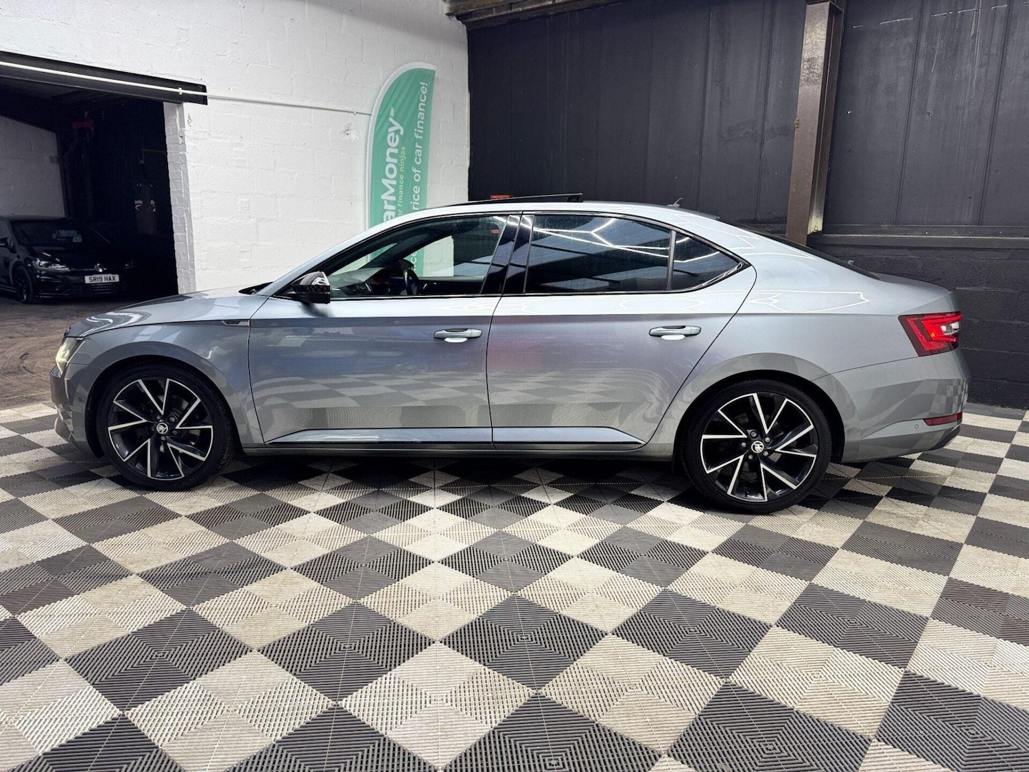 Used Skoda Superb 2019 for sale - 77878003: Photo 23