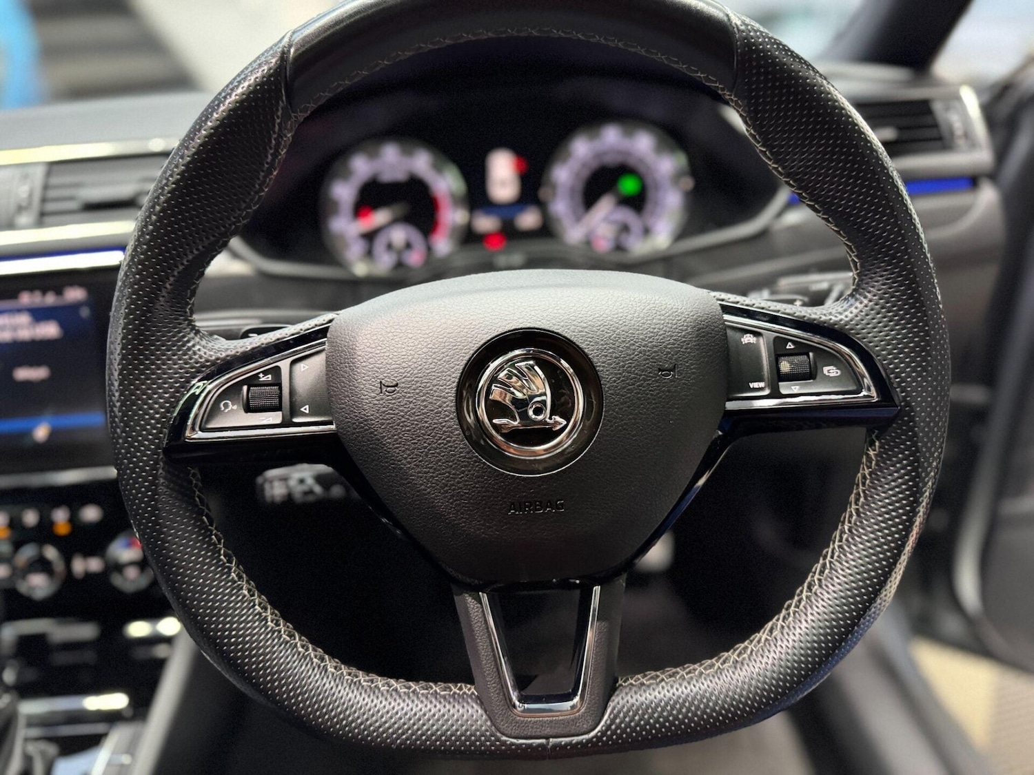 Used Skoda Superb 2019 for sale - 77878003: Photo 47