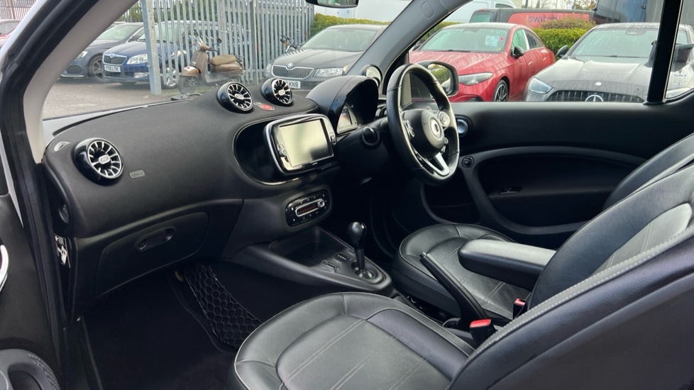 Used smart fortwo 2021 for sale - 76738081: Photo 11