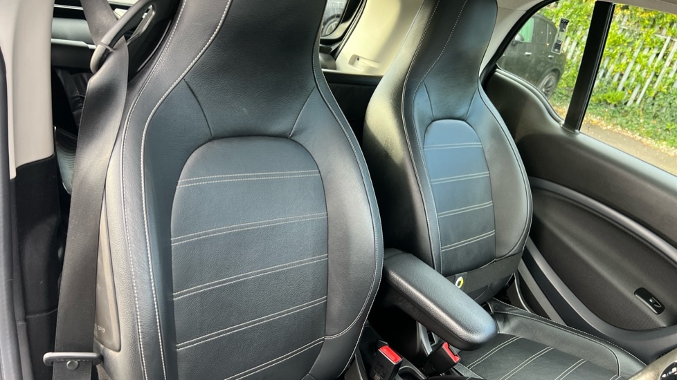 Used smart fortwo 2021 for sale - 76738081: Photo 14