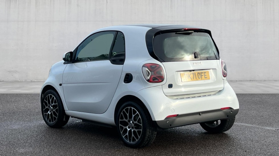 Used smart fortwo 2021 for sale - 76738081: Photo 2