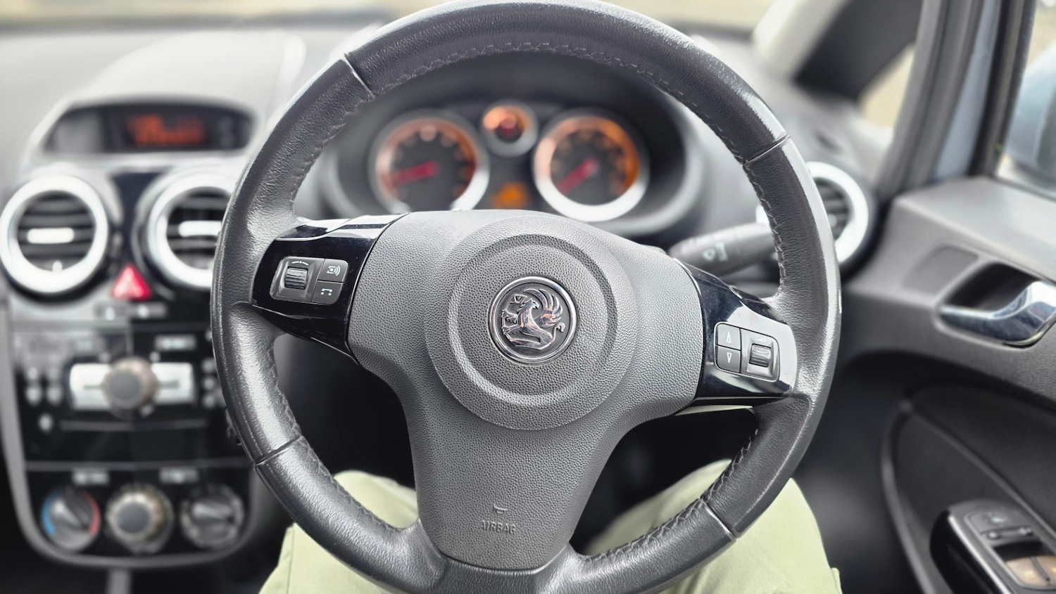 Used Vauxhall Corsa 2009 for sale - 77704581: Photo 26