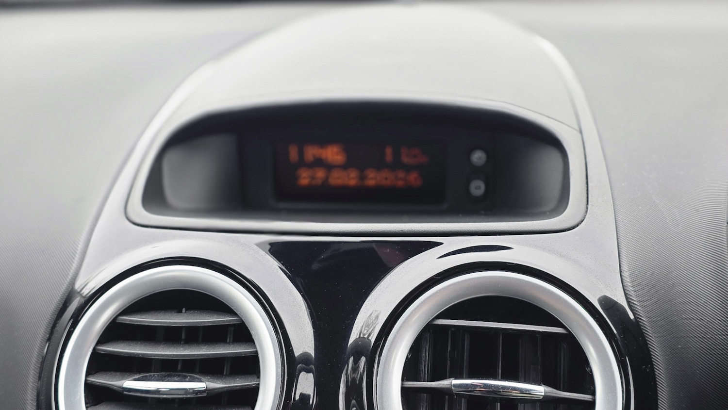 Used Vauxhall Corsa 2009 for sale - 77704581: Photo 30