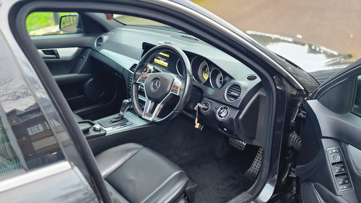 Used Mercedes-Benz C Class 2011 for sale - 77381729: Photo 10