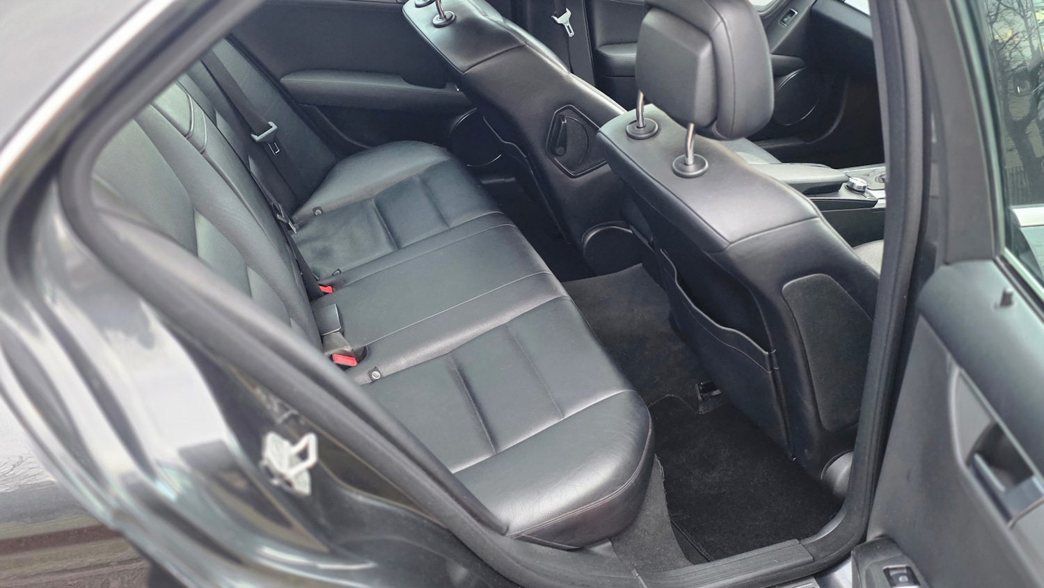 Used Mercedes-Benz C Class 2011 for sale - 77381729: Photo 11