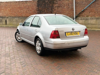 Used Volkswagen Bora 2001 for sale - 77629443: Photo