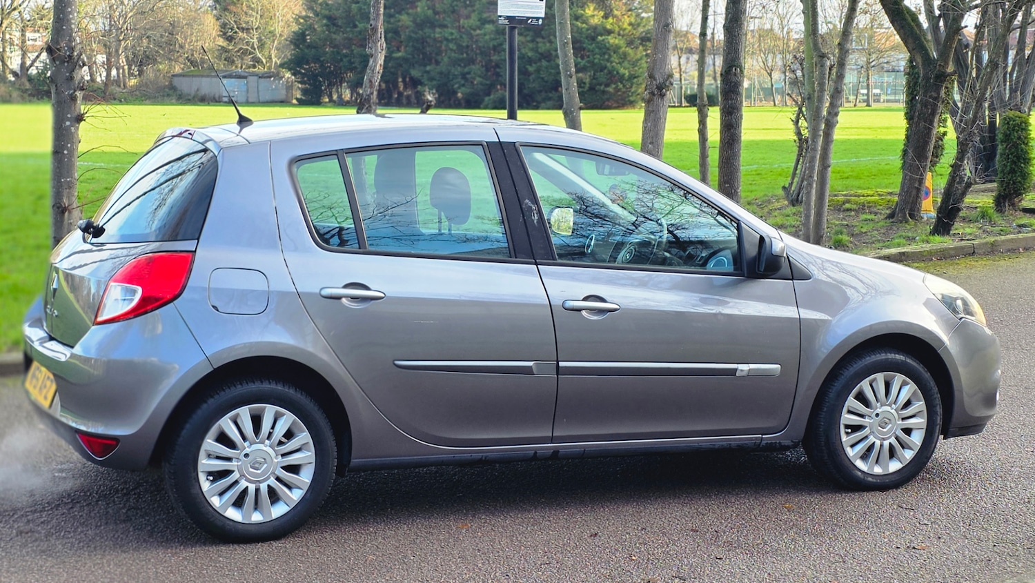 Used Renault Clio 2011 for sale - 77288786: Photo 11