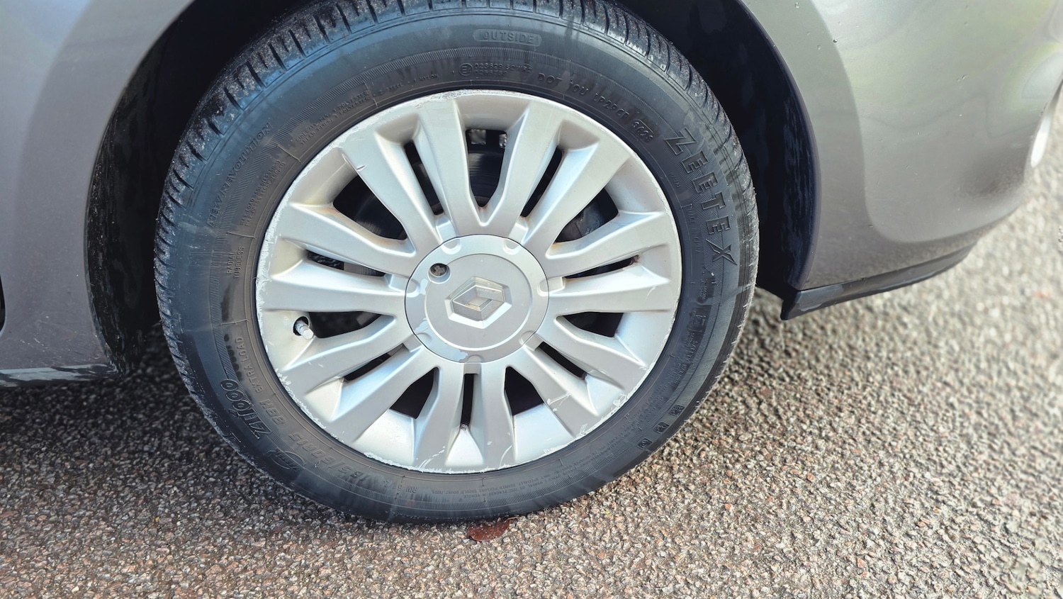 Used Renault Clio 2011 for sale - 77288786: Photo 16