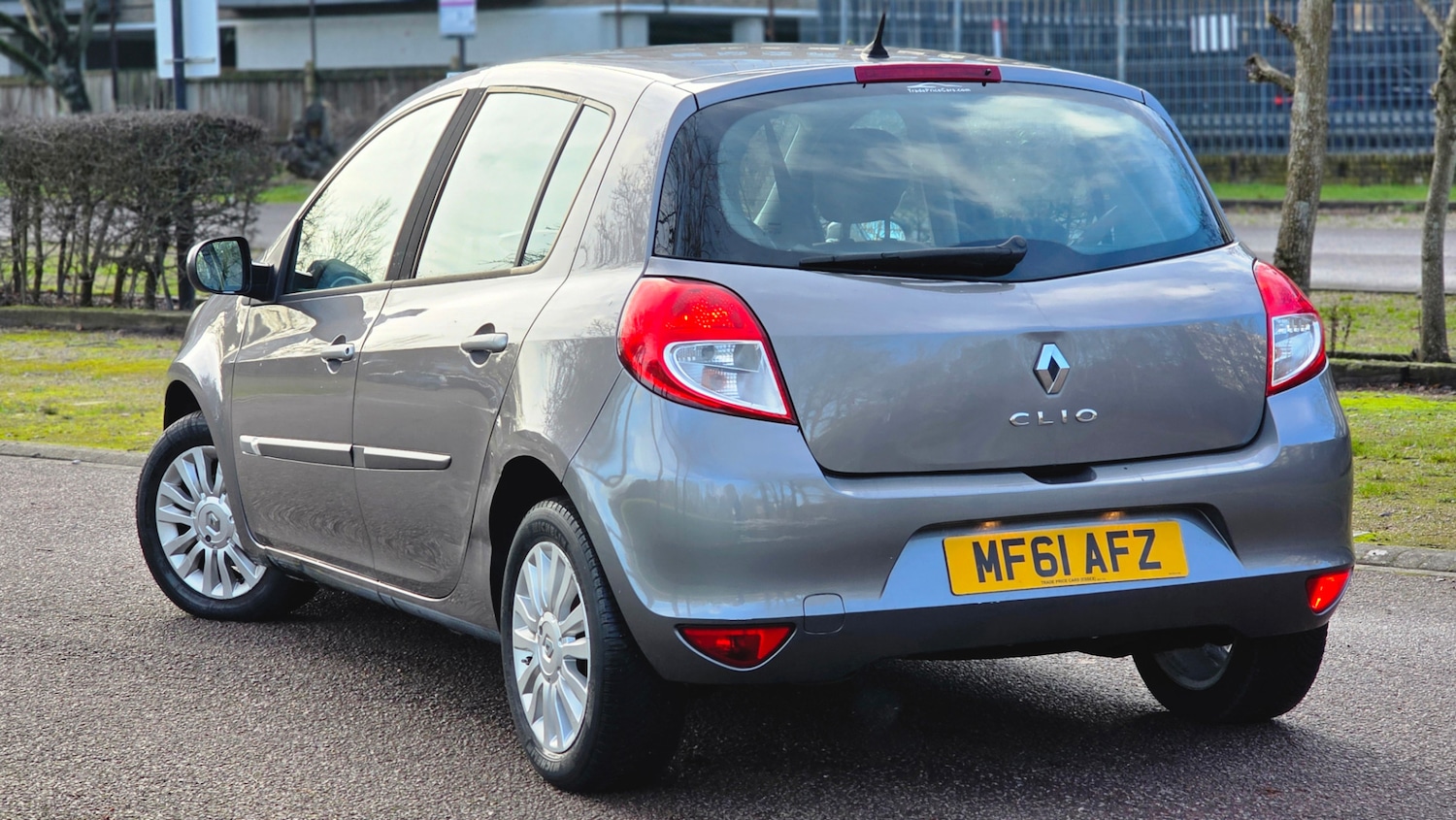 Used Renault Clio 2011 for sale - 77288786: Photo 2