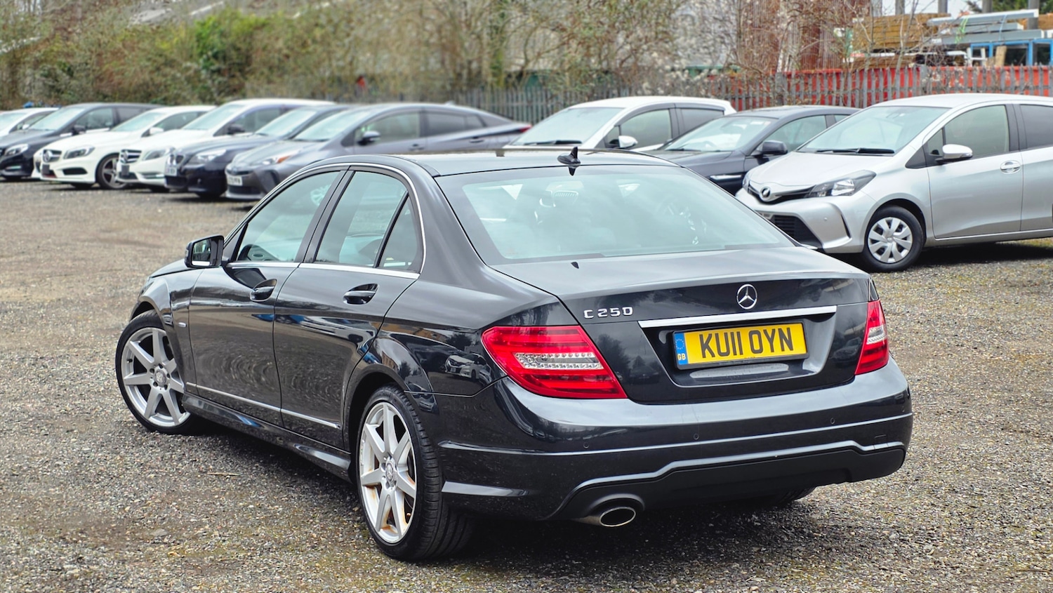 Used Mercedes-Benz C Class 2011 for sale - 77789229: Photo 2