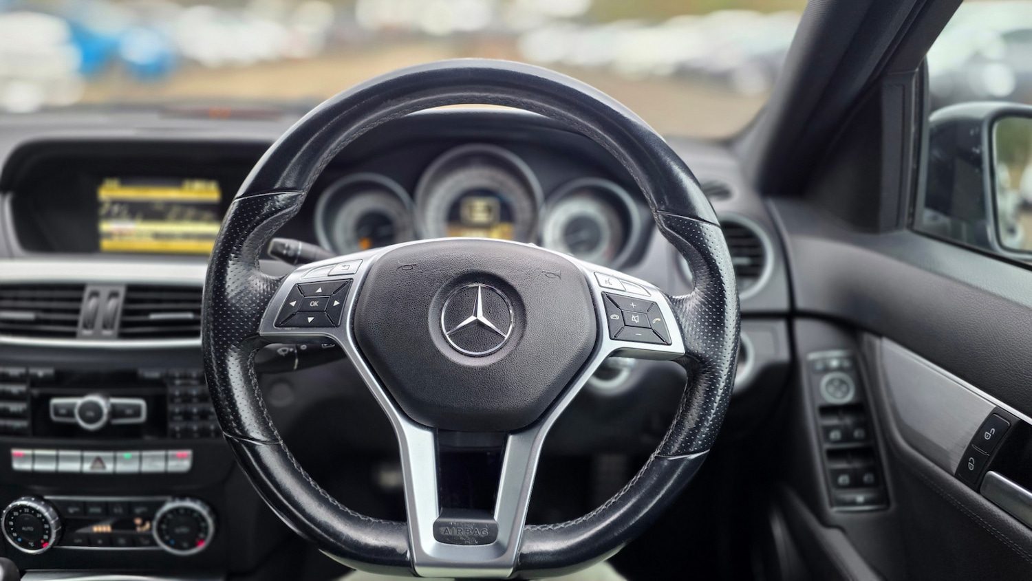 Used Mercedes-Benz C Class 2011 for sale - 77789229: Photo 36