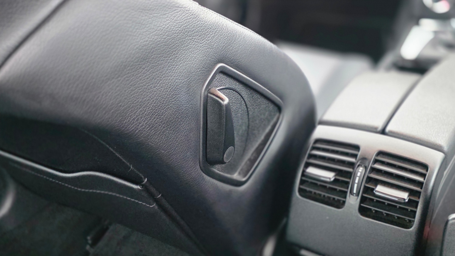 Used Mercedes-Benz C Class 2011 for sale - 77789229: Photo 39