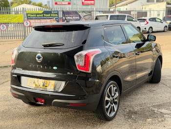 Used Ssangyong Tivoli 2015 for sale - 79755990: Photo