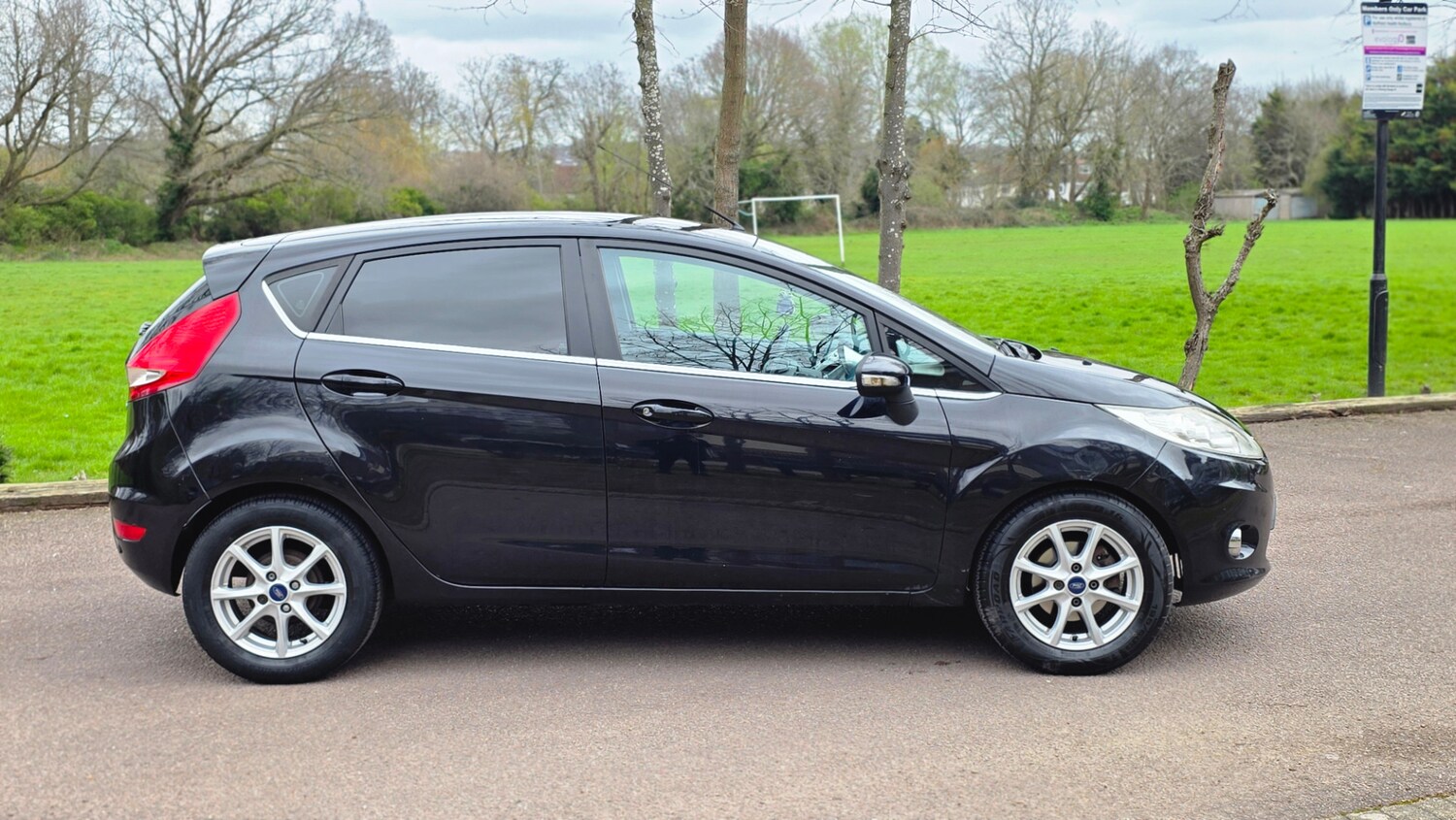 Used Ford Fiesta 2011 for sale - 77902939: Photo 9