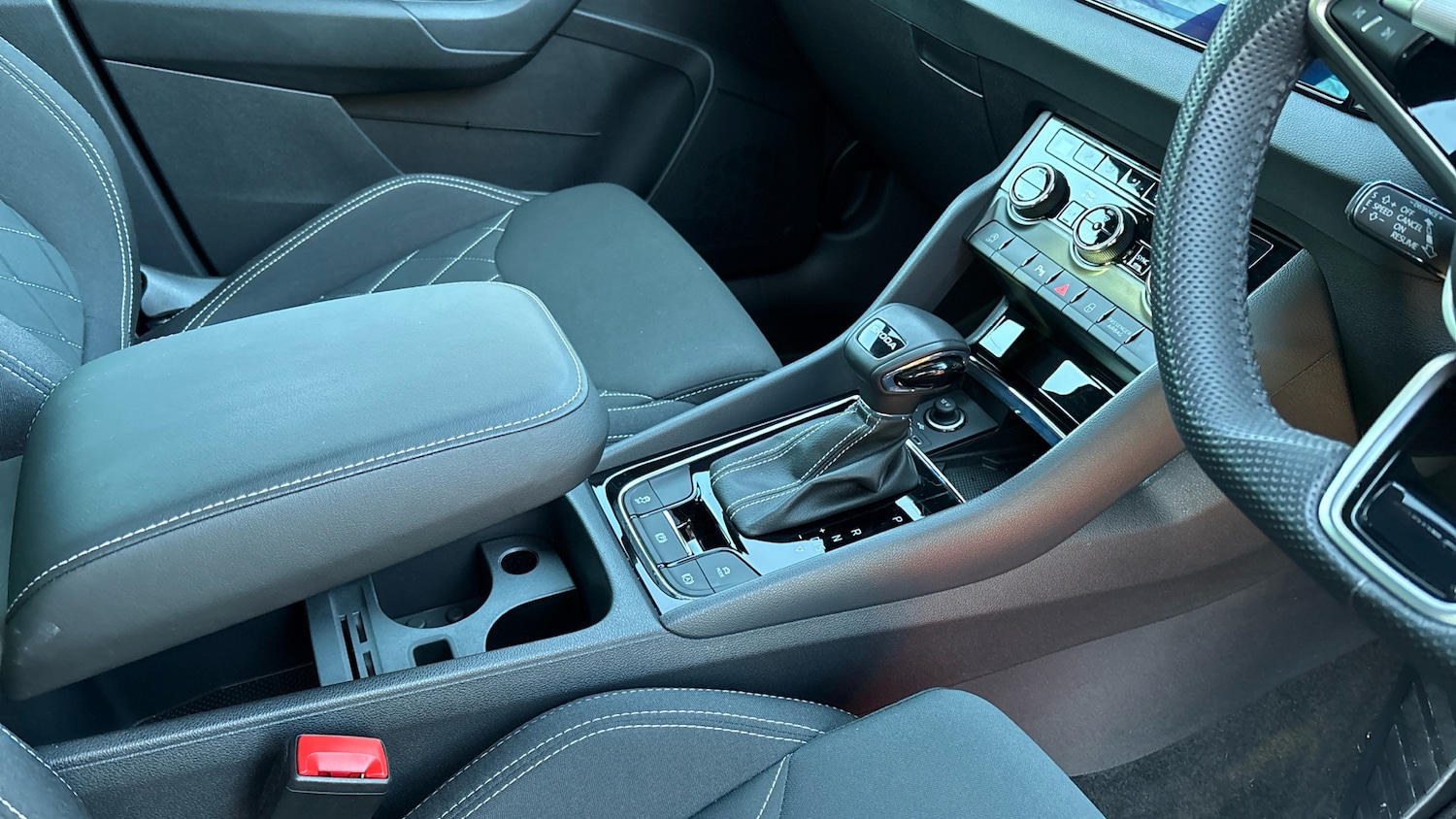 Used Skoda Karoq 2025 for sale - 76882288: Photo 14