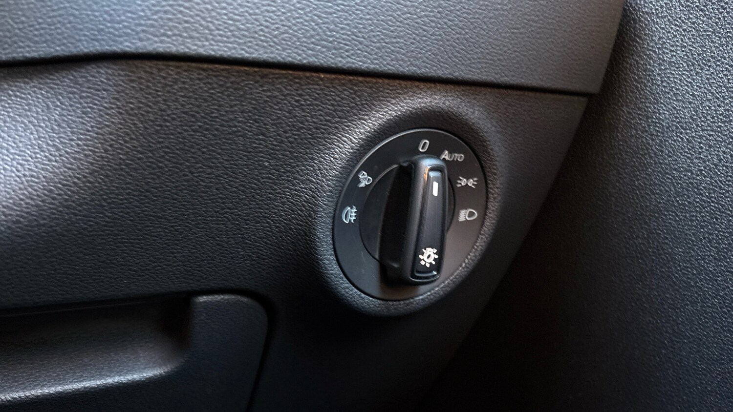 Used Skoda Karoq 2025 for sale - 76882288: Photo 43