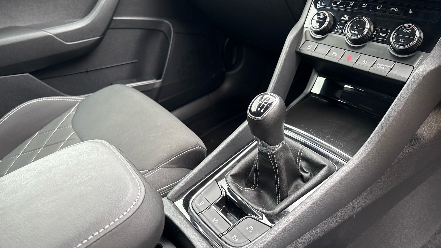 Used Skoda Karoq 2023 for sale - 76479462: Photo 14