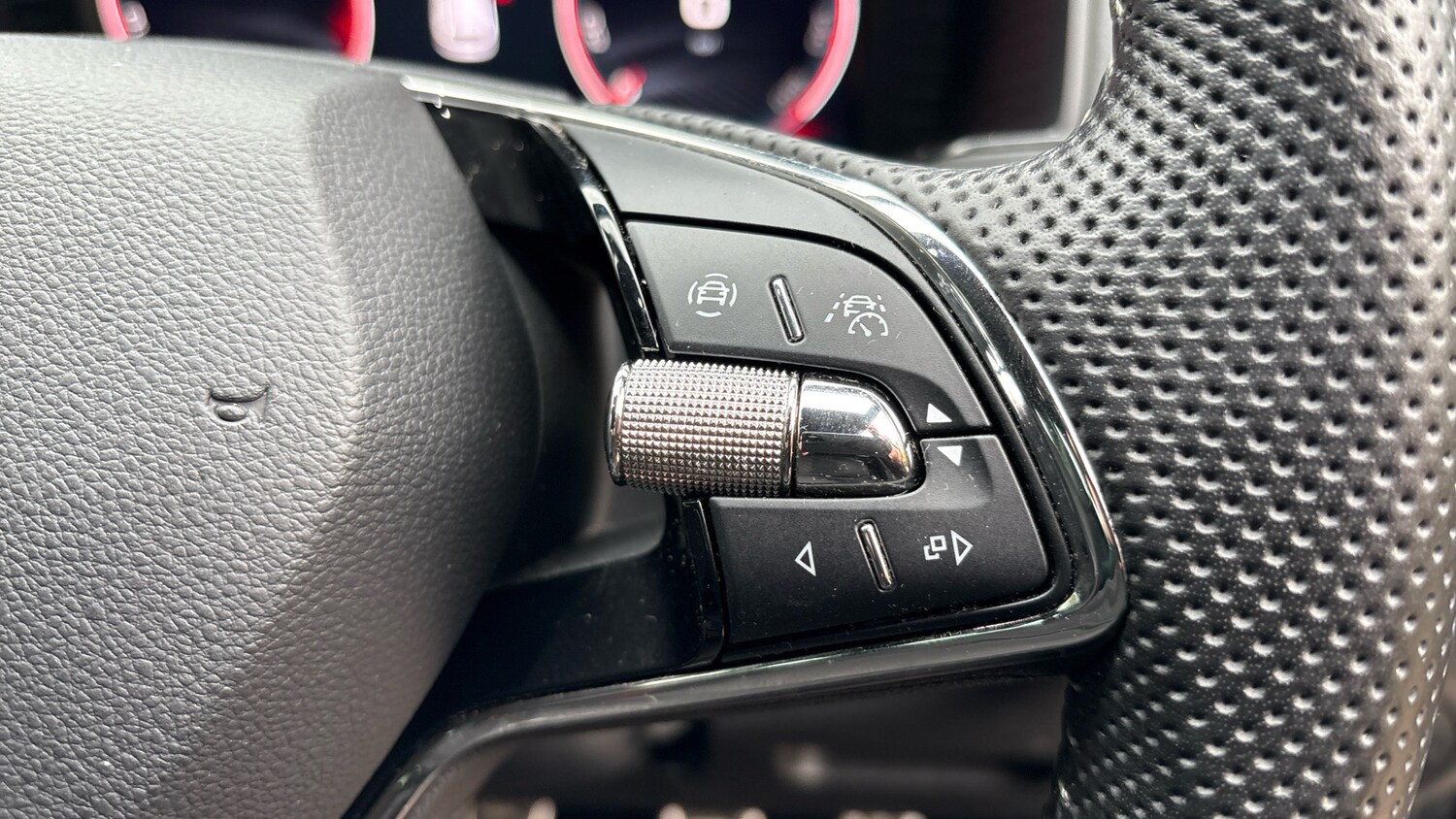 Used Skoda Karoq 2023 for sale - 76479462: Photo 18