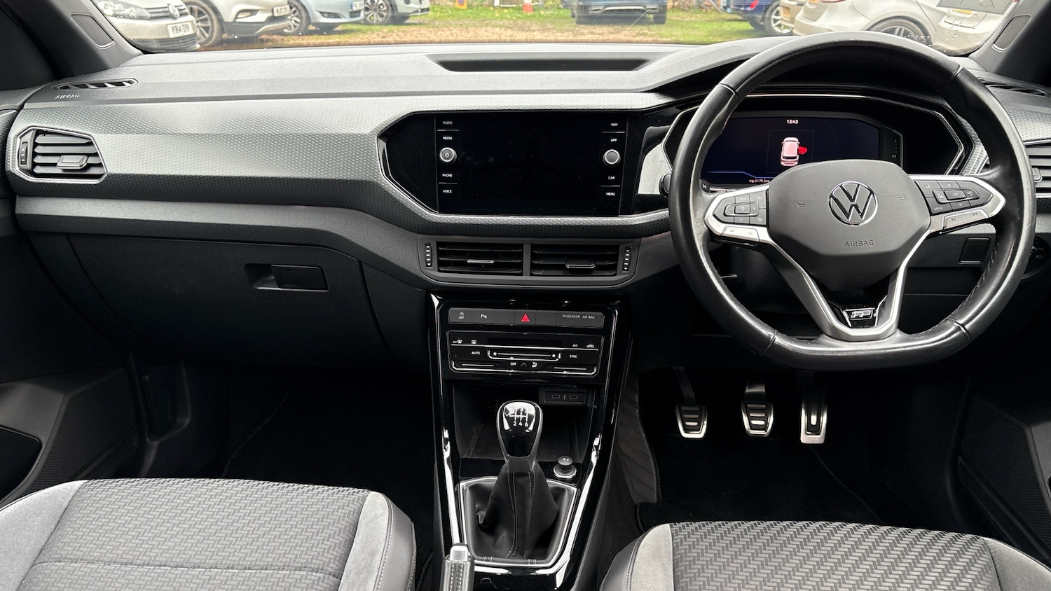 Used Volkswagen T-Cross 2022 for sale - 76479487: Photo 10