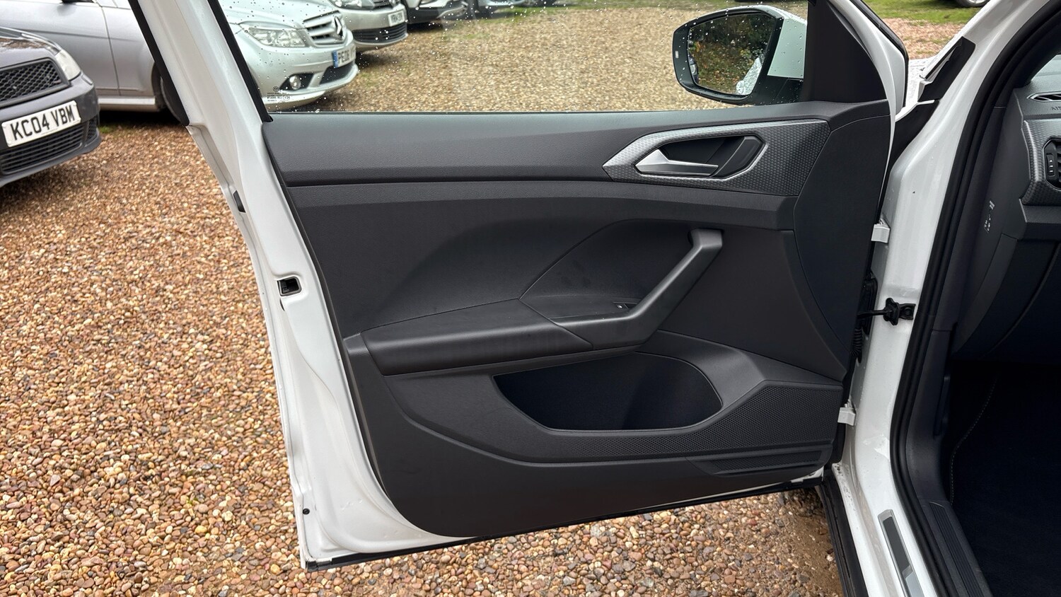 Used Volkswagen T-Cross 2022 for sale - 76479487: Photo 32