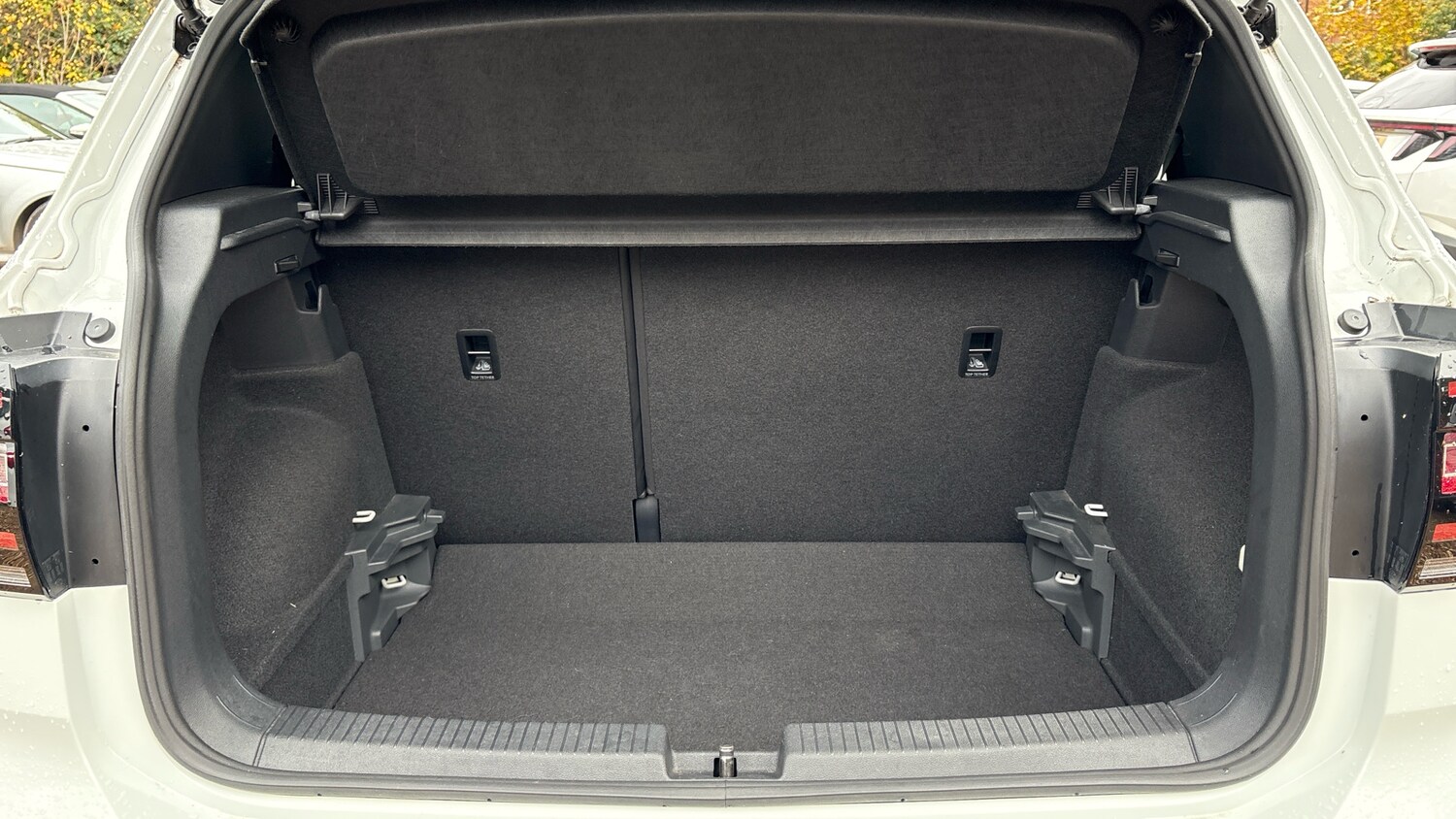 Used Volkswagen T-Cross 2022 for sale - 76479487: Photo 4