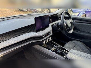 Used Skoda Superb 2025 for sale - 77273520: Photo