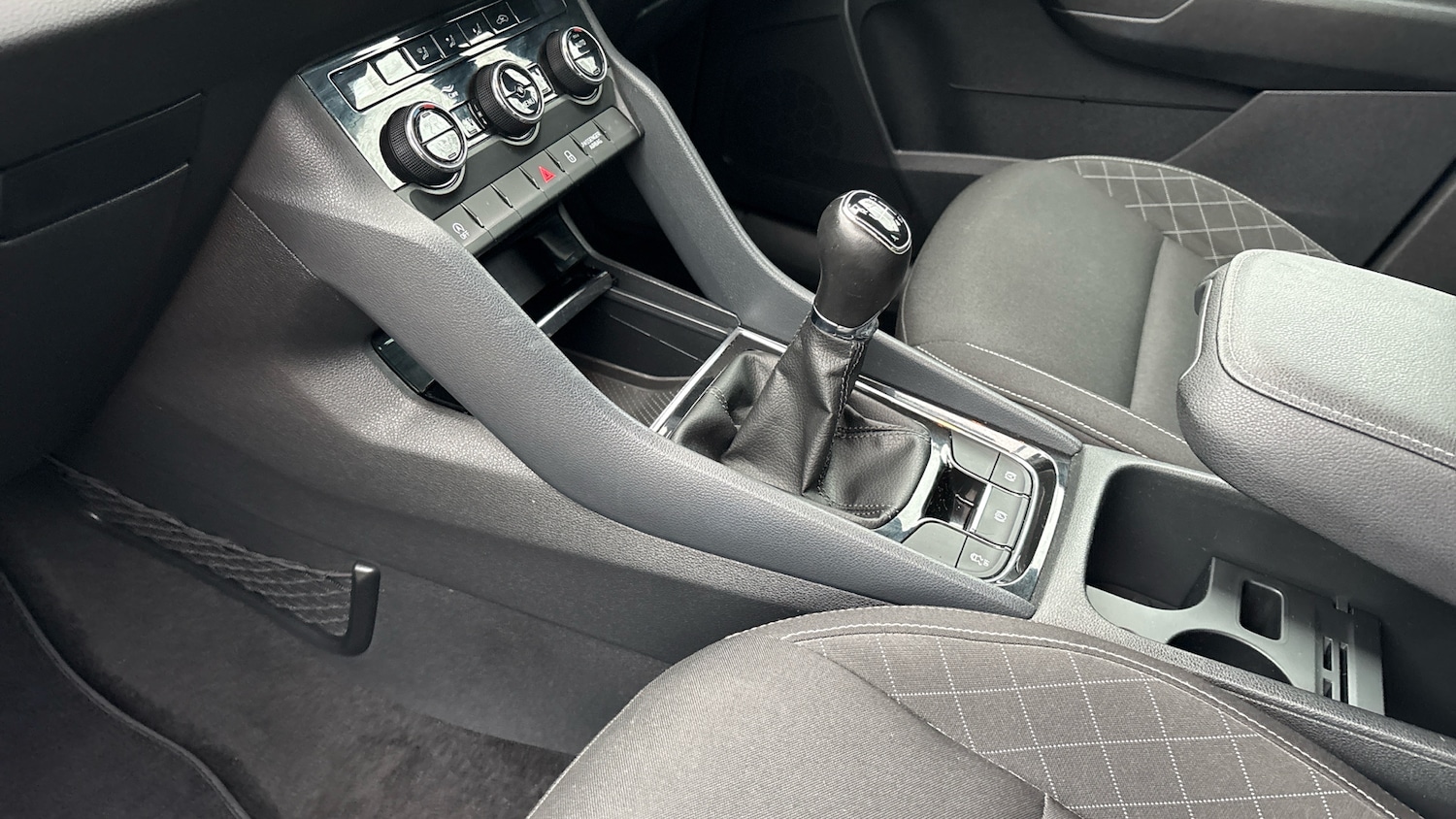 Used Skoda Karoq 2018 for sale - 77298179: Photo 27