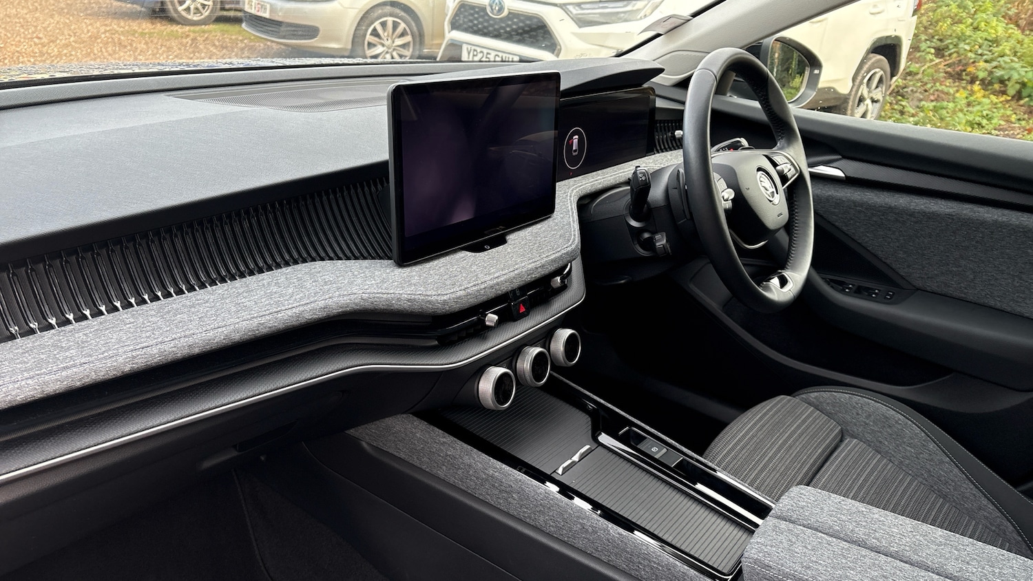 Used Skoda Superb 2024 for sale - 77000961: Photo 2