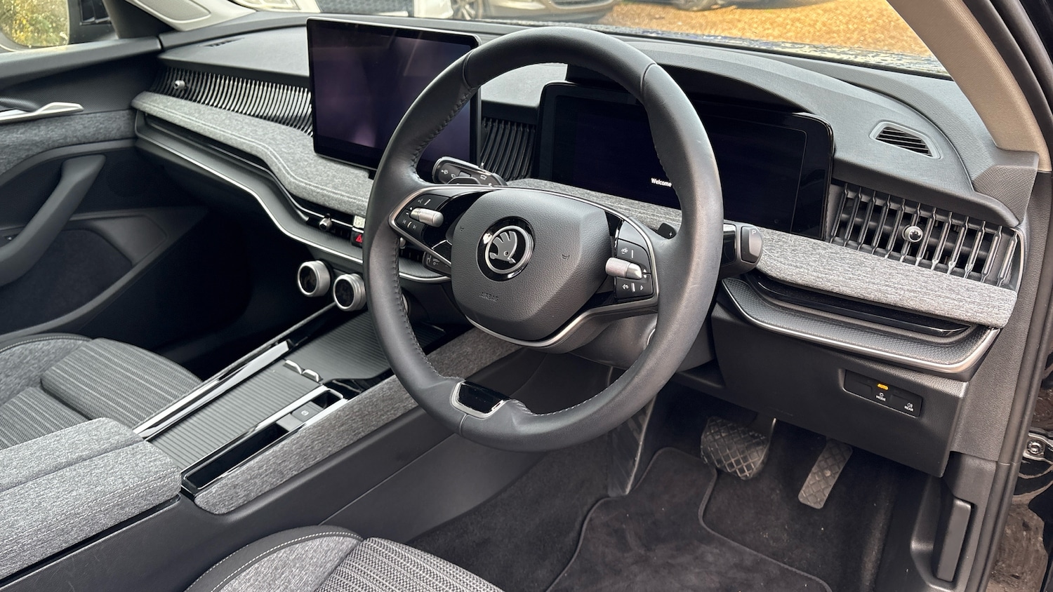 Used Skoda Superb 2024 for sale - 77000961: Photo 6