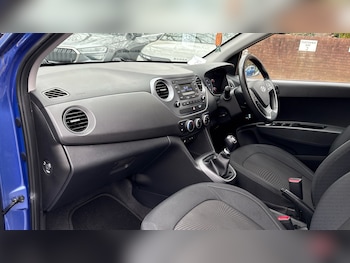 Used Hyundai i10 2019 for sale - 78270556: Photo