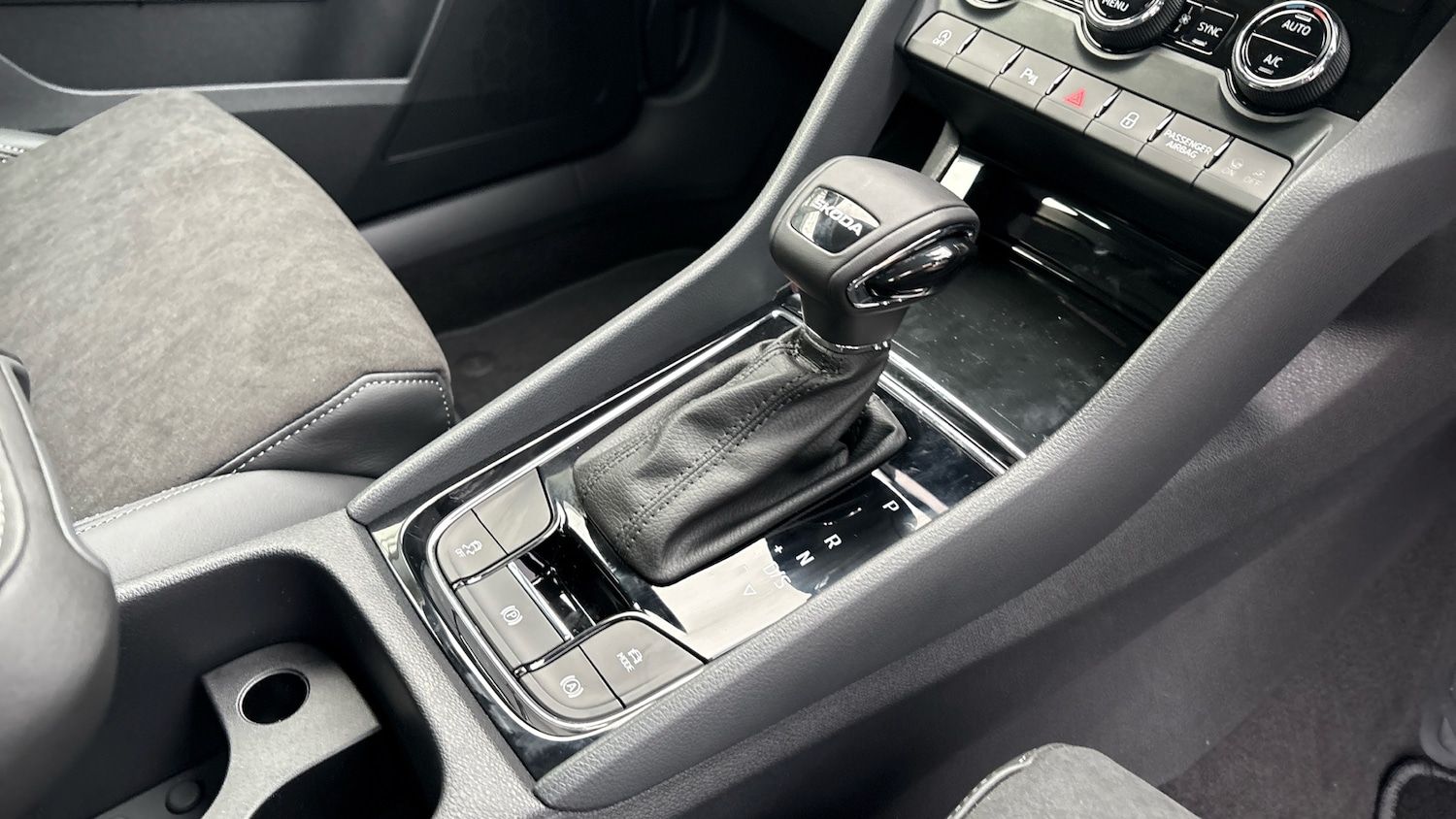 Used Skoda Karoq 2025 for sale - 77201121: Photo 14